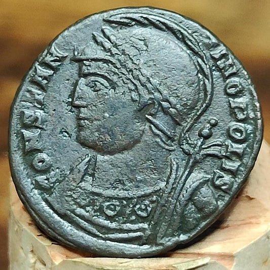 Roman commemorative coin with constantinopolis reverse, 330-354AD, ancient Nummus