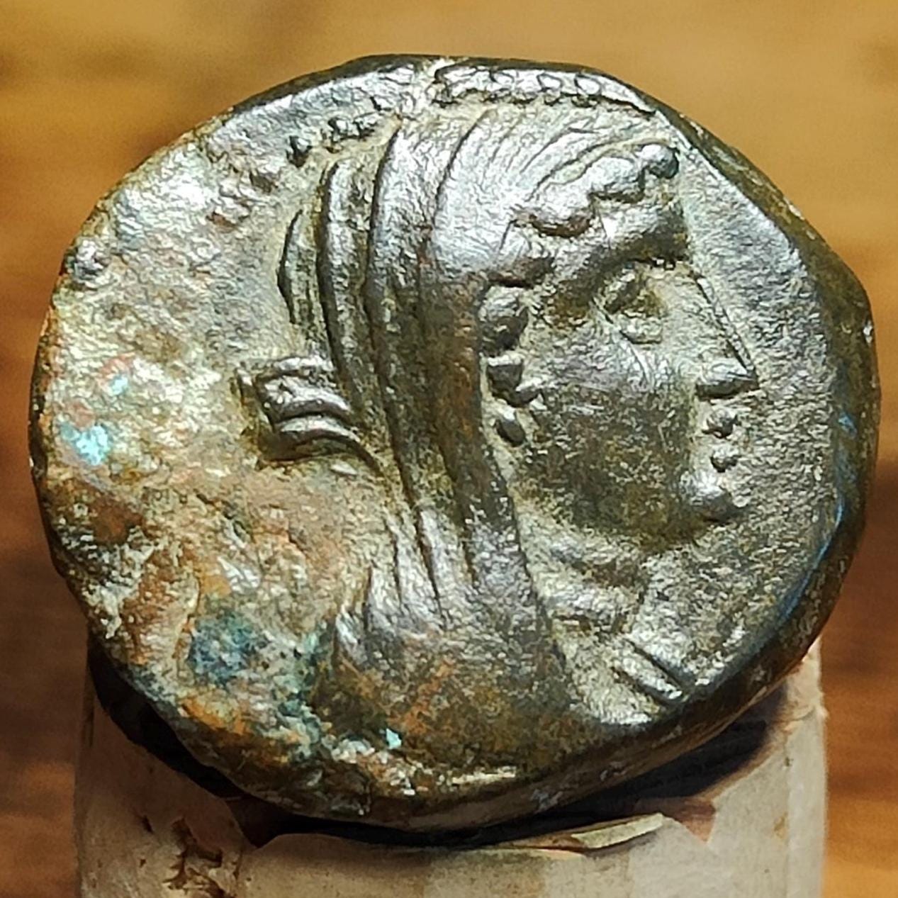 Phoenicia, Marathos, Veiled female and Marathos, 152/1 BC, Ancient Greek coin
