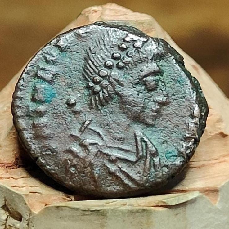 Theodosius II Roman coin with Victory and Captive reverse, 408-423AD, ancient nummus AE4