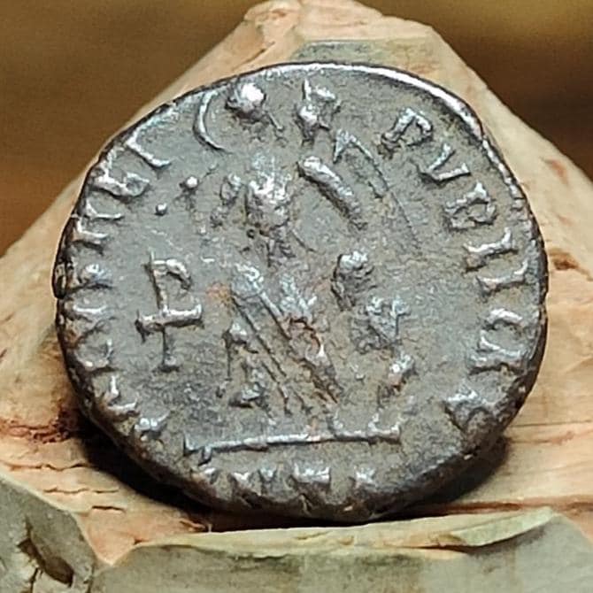 Valentinian III Roman coin with Victory and Captive reverse, 425-455AD, ancient nummus AE4