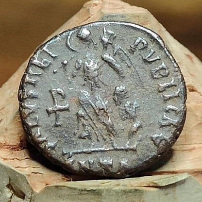 Valentinian III Roman coin with Victory and Captive reverse, 425-455AD, ancient nummus AE4