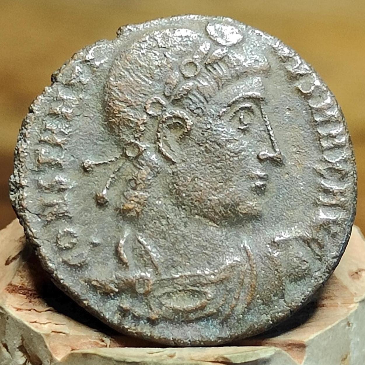 Constantine the Great Roman Coin with Soldiers Reverse, 306-337AD, AE4 nummus