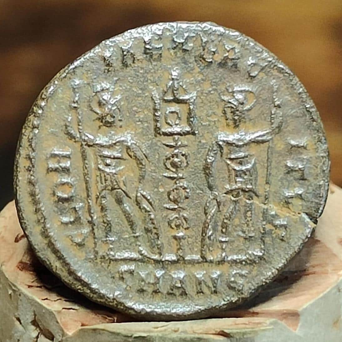 Constantine II coin with Soldiers reverse, AE3, 337-340AD ancient roman Nummus