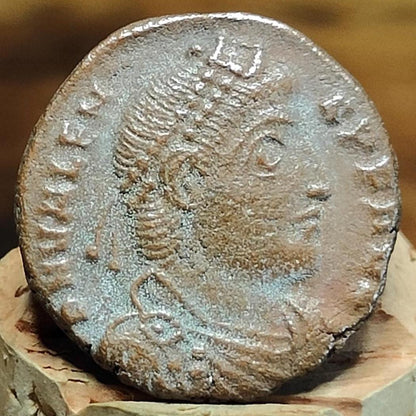 Valens Roman coin with Captive reverse, 364-375AD, high grade AE3 ancient Nummus
