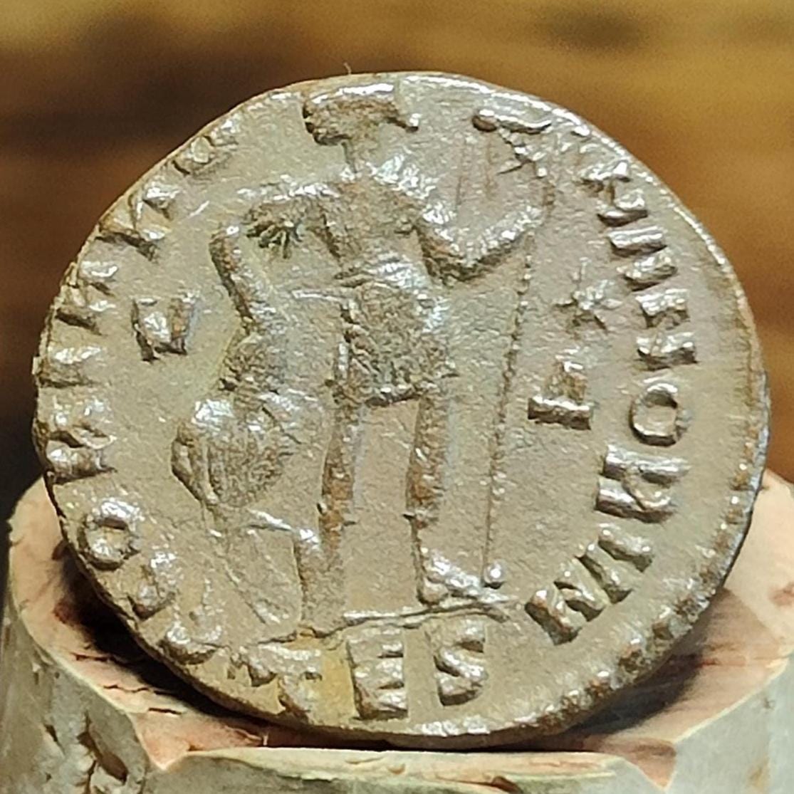 Valens Roman coin with Captive reverse, 364-375AD, high grade AE3 ancient Nummus