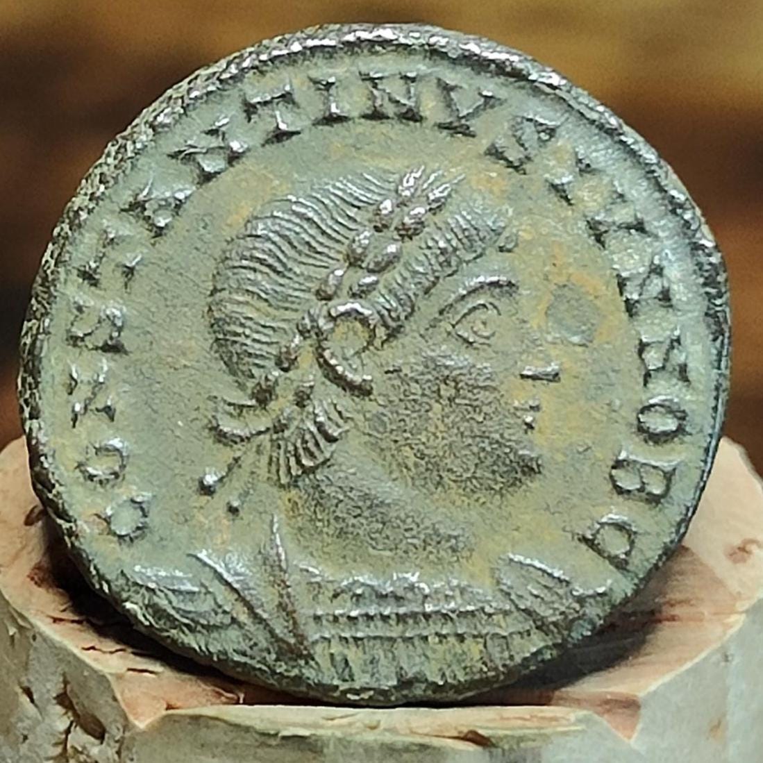 Constantine II coin with Soldiers reverse, AE3, 337-340AD ancient roman Nummus