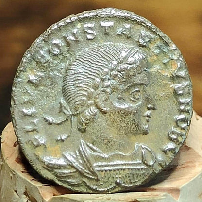 Constantine II coin with Soldiers reverse, AE3, 337-340AD ancient roman Nummus