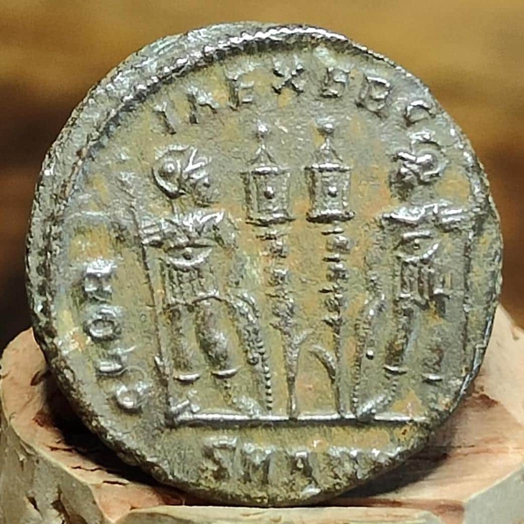Constantine II coin with Soldiers reverse, AE3, 337-340AD ancient roman Nummus