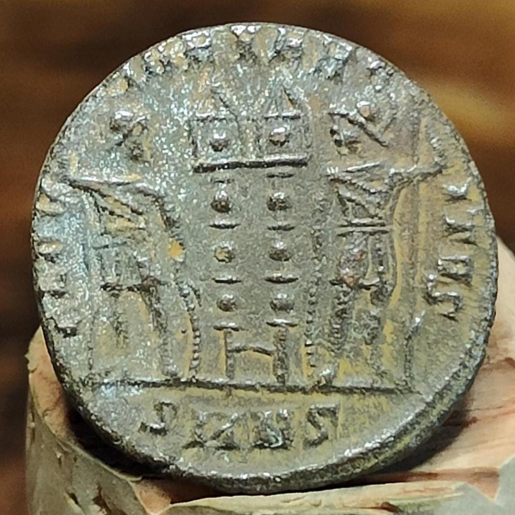 Constantine the Great Roman Coin with Soldiers Reverse, 306-337AD, AE3 nummus