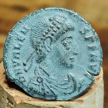 Valens Roman coin with Captive reverse, 364-375AD, high grade AE3 ancient Nummus