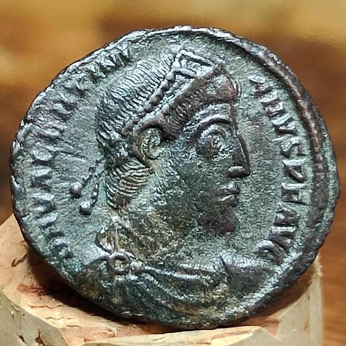 Valentinian I, Victory reverse coin, 364-375AD, ancient Roman Nummus AE3