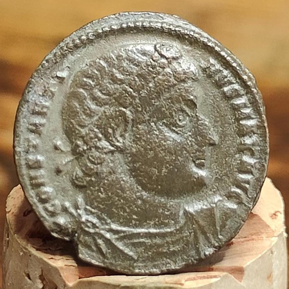Constantine the great Roman coin with soldiers reverse, 306-337AD, ancient nummus AE3