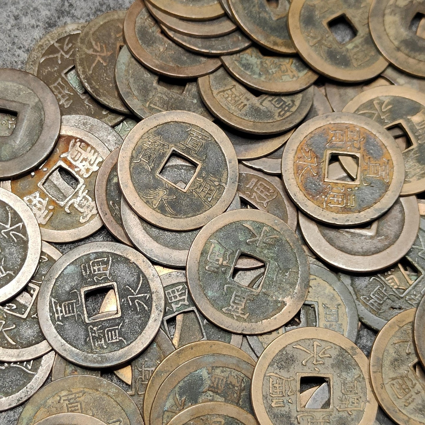 Japanese Samurai Coins from the Edo period, Authentic Kanei Tsūhō coin, Random pick - VPUKcoins