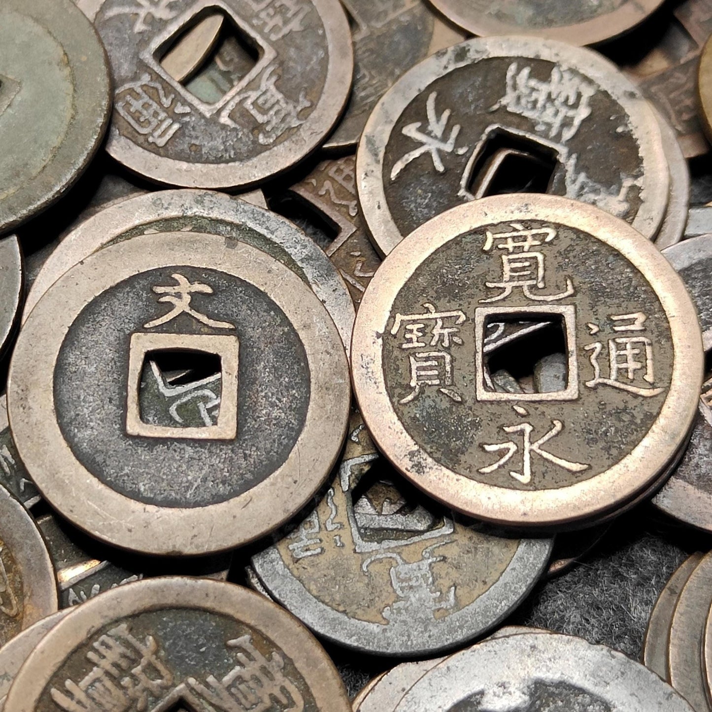 Japanese Samurai Coins from the Edo period, Authentic Kanei Tsūhō coin, Random pick - VPUKcoins