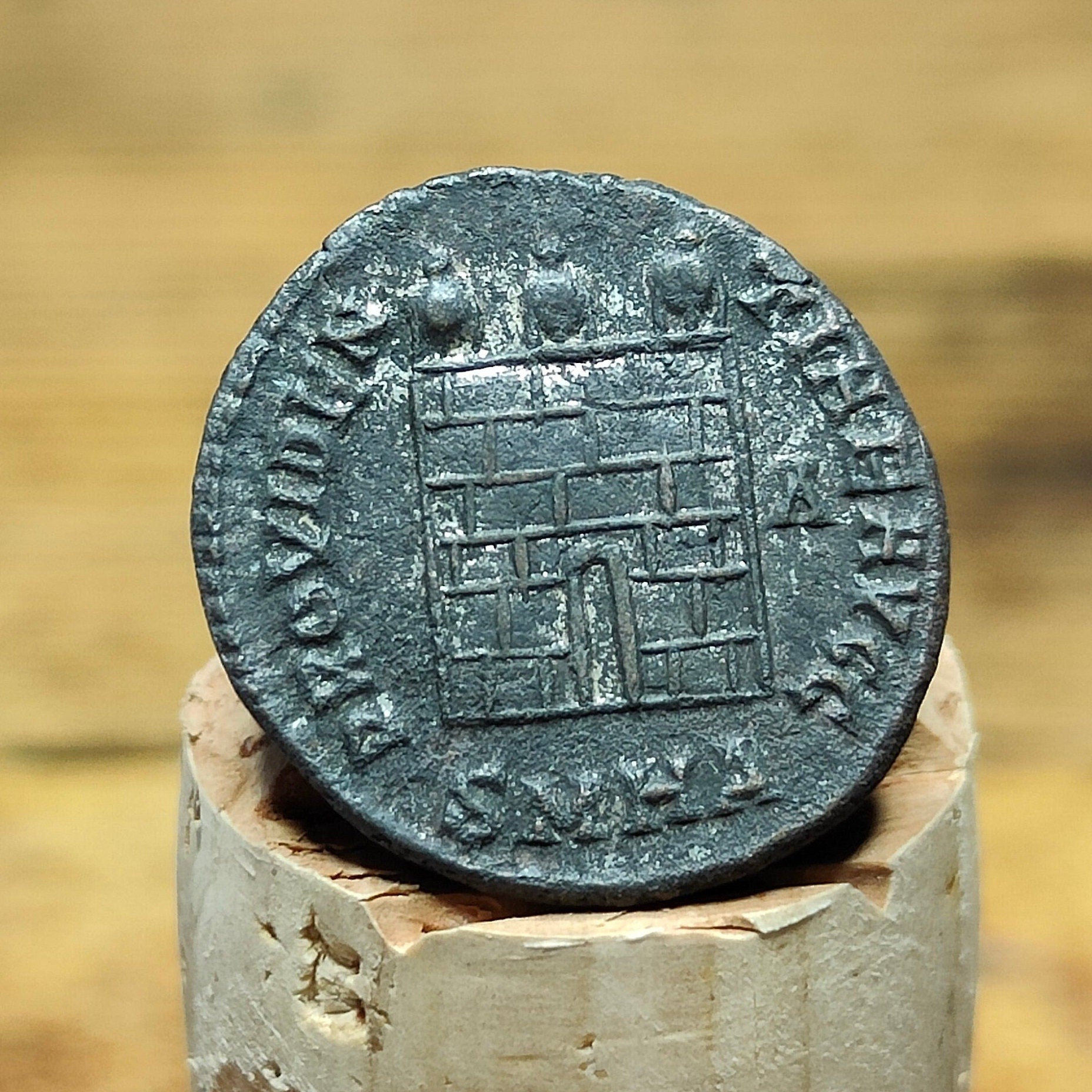 Licinius Roman coin, high grade ancient Nummus with camp gate reverse - VPUKcoins