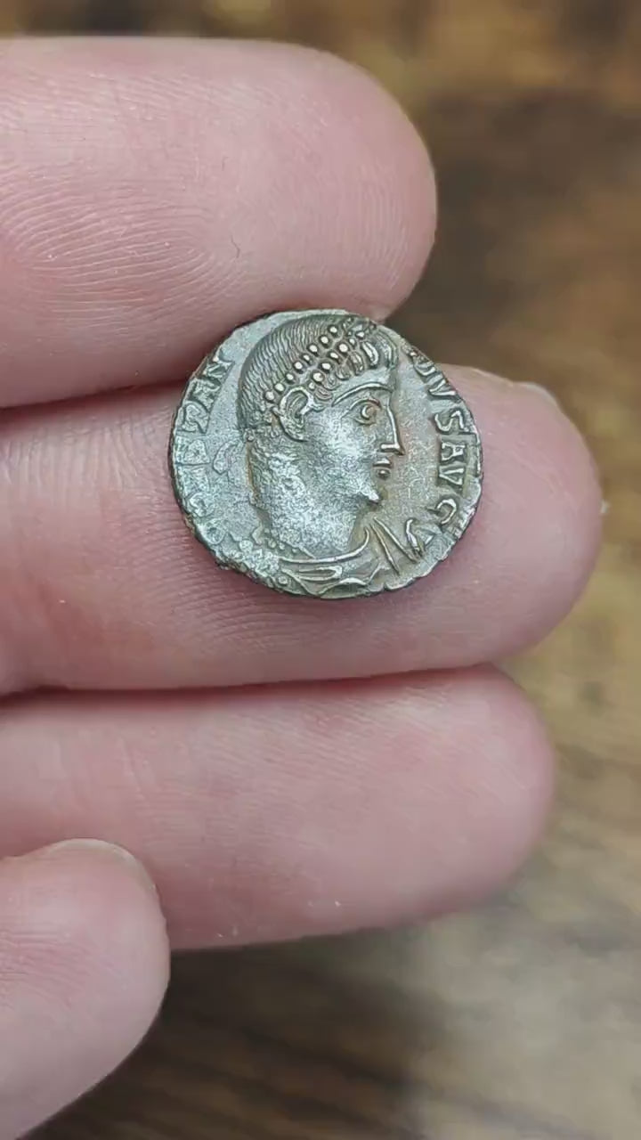 Constantius II Roman coin with Soldiers reverse, high grade ancient Nummus