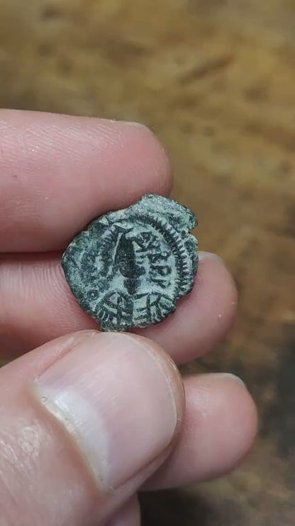 Justinian I Byzantine coin, Authentic Roman Pentanummium 527-565AD, Early Christian