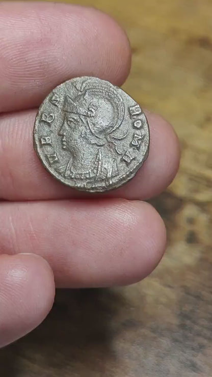 Roman commemorative coin with She Wolf reverse, ancient  Nummus