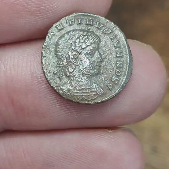 Constantine II coin with Soldiers reverse, high grade ancient roman Nummus