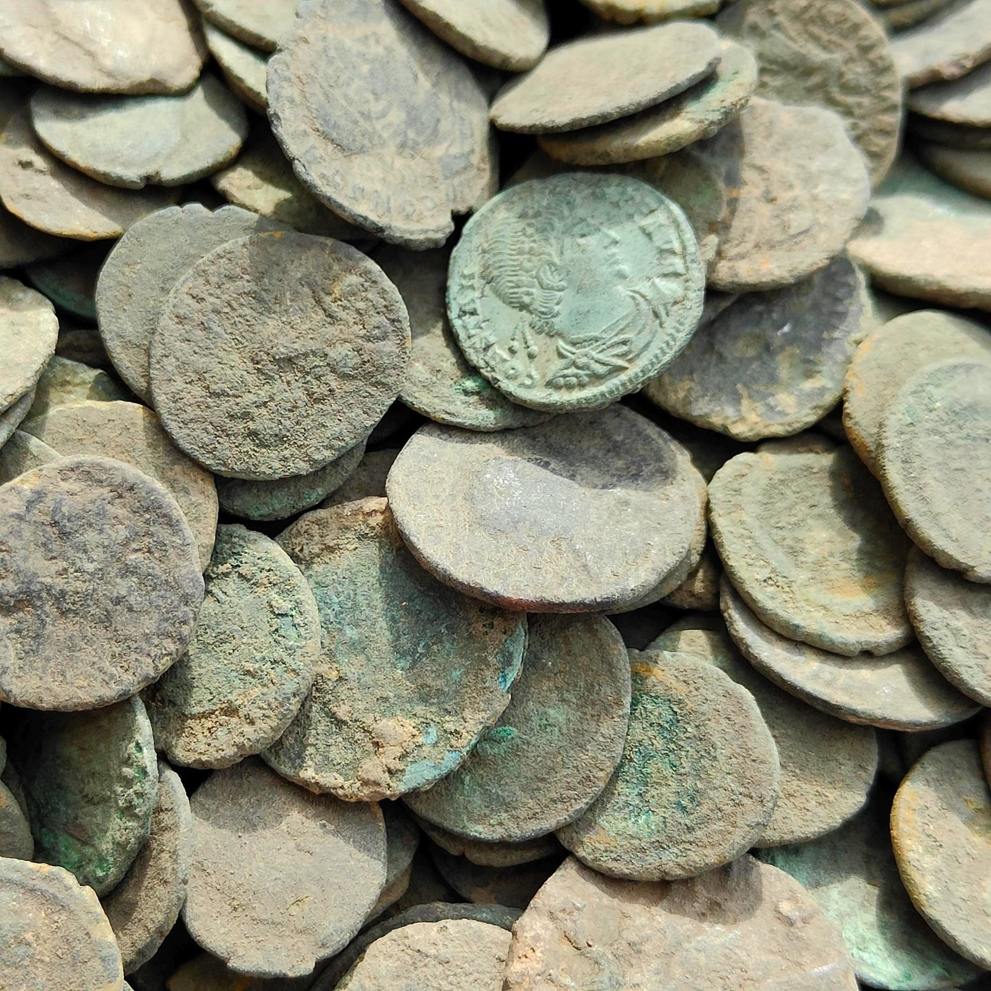 Quality uncleaned Roman coins, ancient Nummus for restoration - VPUKcoins