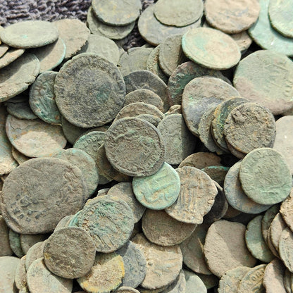 Quality uncleaned Roman coins, ancient Nummus for restoration - VPUKcoins