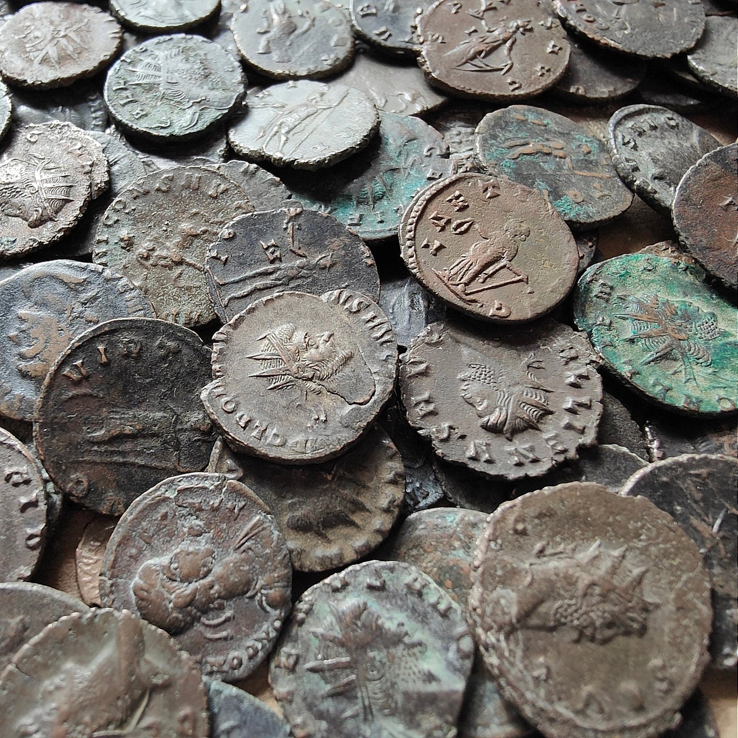 Roman coins, 3th century ancient Antoninianus and Nummus - VPUKcoins