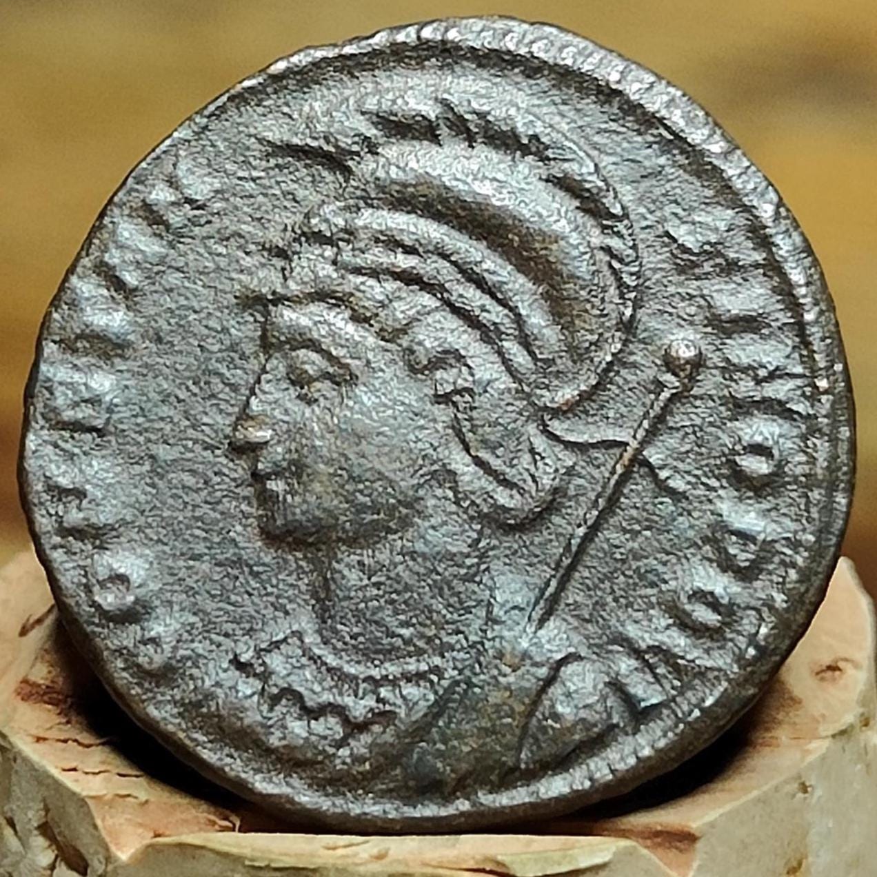 Roman commemorative coin with constantinopolis reverse, ancient Nummus - VPUKcoins